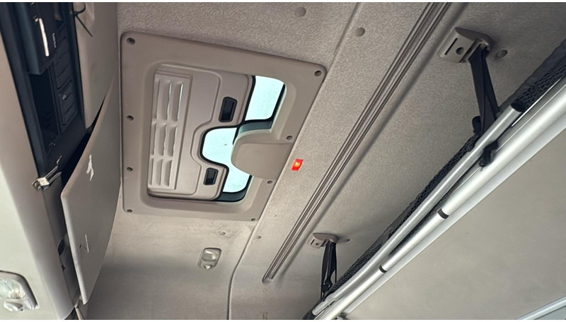 Vilkikas DAF XF 460 (BOITE MANUELLE / MANUAL GEARBOX): foto 15