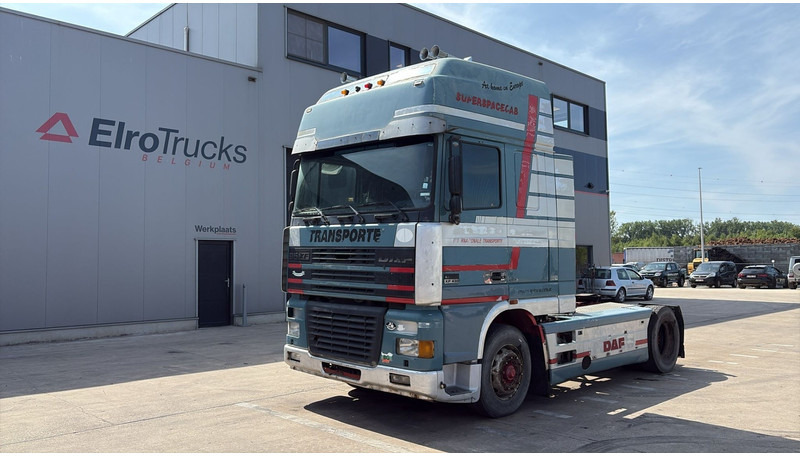 DAF XF 95.430 (EURO 3 / MANUAL GEARBOX / BOITE MANUELLE) - Vilkikas: foto 1 DAF XF 95.430 (EURO 3 / MANUAL GEARBOX / BOITE MANUELLE) - Vilkikas: foto 1