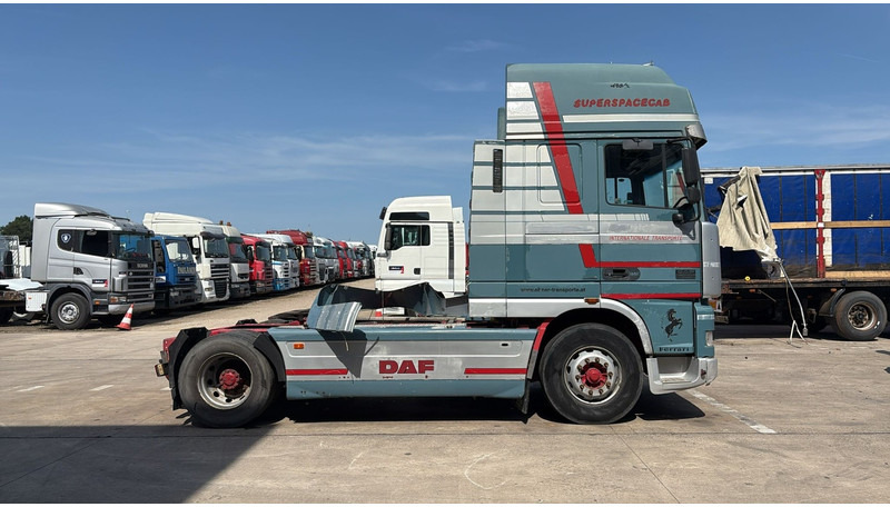 DAF XF 95.430 (EURO 3 / MANUAL GEARBOX / BOITE MANUELLE) - Vilkikas: foto 4 DAF XF 95.430 (EURO 3 / MANUAL GEARBOX / BOITE MANUELLE) - Vilkikas: foto 4