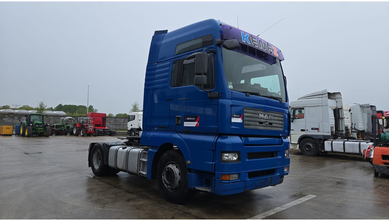 MAN TGA 18.410 (864.000 KM / MANUAL PUMP / MANUAL GEARBOX / RETARDER / POMPE MANUELLE) - Vilkikas: foto 3 MAN TGA 18.410 (864.000 KM / MANUAL PUMP / MANUAL GEARBOX / RETARDER / POMPE MANUELLE) - Vilkikas: foto 3