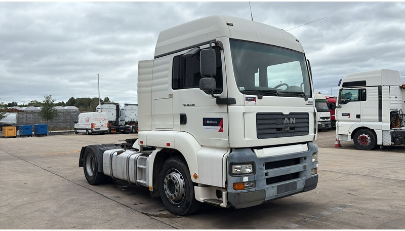 MAN TGA 18.430 (PTO / POMPE HYDRAULIQUE / MANUAL GEARBOX / BOITE MANUELLE / HYDRAULIC PUMP) - Vilkikas: foto 2 MAN TGA 18.430 (PTO / POMPE HYDRAULIQUE / MANUAL GEARBOX / BOITE MANUELLE / HYDRAULIC PUMP) - Vilkikas: foto 2