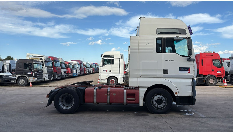 MAN TGA 18.480 (POMPE MANUELLE / MANUAL PUMP / MANUAL GEARBOX / BOITE MANUELLE) - Vilkikas: foto 4 MAN TGA 18.480 (POMPE MANUELLE / MANUAL PUMP / MANUAL GEARBOX / BOITE MANUELLE) - Vilkikas: foto 4