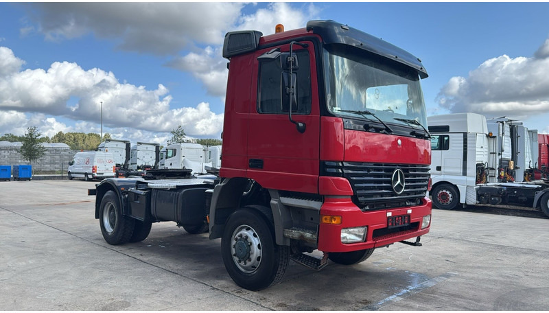 Mercedes-Benz Actros 1840 (4X4 / LAMES / GRANT PONT / PARFAIT ETAT / MP1 / V6 / ALLRAD) - Vilkikas: foto 3 Mercedes-Benz Actros 1840 (4X4 / LAMES / GRANT PONT / PARFAIT ETAT / MP1 / V6 / ALLRAD) - Vilkikas: foto 3