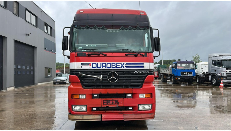 Mercedes-Benz Actros 1840 (EPS / GRAND PONT / V6 / BIG AXLE / 3 PEDALES) - Vilkikas: foto 2 Mercedes-Benz Actros 1840 (EPS / GRAND PONT / V6 / BIG AXLE / 3 PEDALES) - Vilkikas: foto 2
