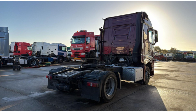 Mercedes-Benz Actros 1845 (RETARDER / GOOD CONDITION / BONNE ETAT) - Vilkikas: foto 4 Mercedes-Benz Actros 1845 (RETARDER / GOOD CONDITION / BONNE ETAT) - Vilkikas: foto 4