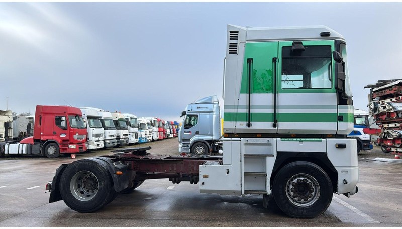 Renault Magnum 470 (POMPE MANUELLE / MANUAL PUMP / BOITE MANUELLE / MANUAL GEARBOX) - Vilkikas: foto 4 Renault Magnum 470 (POMPE MANUELLE / MANUAL PUMP / BOITE MANUELLE / MANUAL GEARBOX) - Vilkikas: foto 4