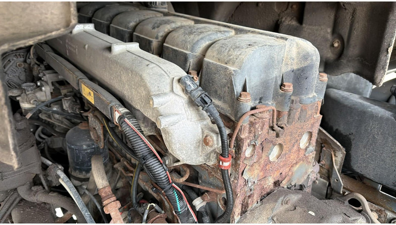 Renault Premium 370 (BOITE MANUELLE / PARFAIT ETAT / MANUAL GEARBOX) - Vilkikas: foto 5 Renault Premium 370 (BOITE MANUELLE / PARFAIT ETAT / MANUAL GEARBOX) - Vilkikas: foto 5