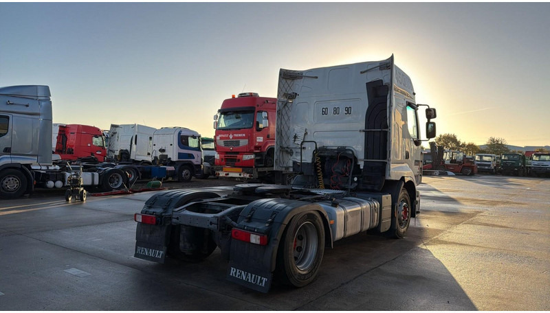 Renault Premium 450 (MANUAL GEARBOX / BOITE MANUELLE) - Vilkikas: foto 4 Renault Premium 450 (MANUAL GEARBOX / BOITE MANUELLE) - Vilkikas: foto 4