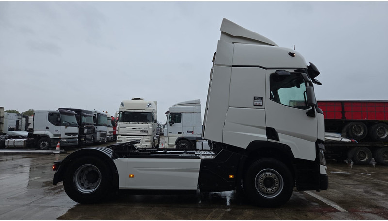 Renault T440 (BELGIAN TRUCK / ACC / FRIGO / NAVI / COLLISSION WARNING / LANE WARNING / 2 TANKS / LOW KM !!!!) - Vilkikas: foto 5 Renault T440 (BELGIAN TRUCK / ACC / FRIGO / NAVI / COLLISSION WARNING / LANE WARNING / 2 TANKS / LOW KM !!!!) - Vilkikas: foto 5