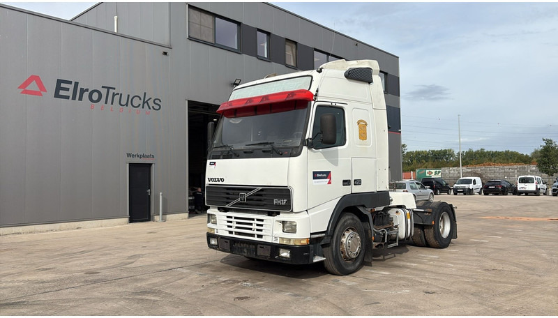 Volvo FH 12.420 (BOITE MANUELLE / MANUAL GEARBOX / PTO / POMPE HYDRAULIQUE) - Vilkikas: foto 1 Volvo FH 12.420 (BOITE MANUELLE / MANUAL GEARBOX / PTO / POMPE HYDRAULIQUE) - Vilkikas: foto 1