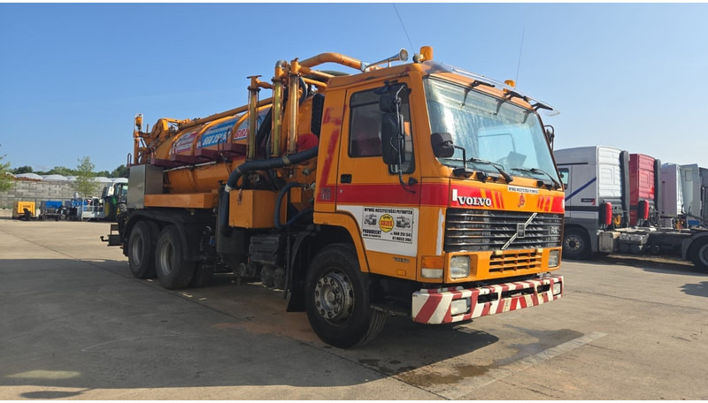 Volvo FL 10 - 320 (10500L + 1500L / 10 TYRES FULL STEEL / HIGH PRESSURE + VACUUM / POMPE MANUELLE / MANUAL PUMP) - Asenizatorius: foto 3 Volvo FL 10 - 320 (10500L + 1500L / 10 TYRES FULL STEEL / HIGH PRESSURE + VACUUM / POMPE MANUELLE / MANUAL PUMP) - Asenizatorius: foto 3