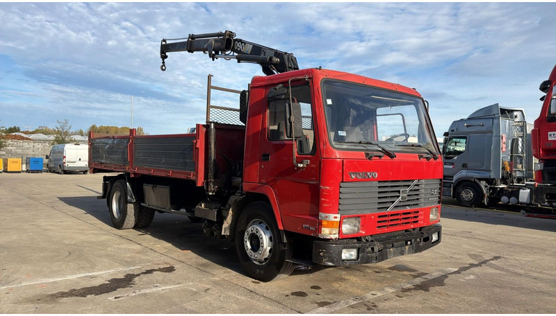 Volvo FL 10 - 320 (MANUAL PUMP / STEEL SUSP. / CRANE / LAMES / POMPE MANUELLE) - Platforminis/ Bortinis sunkvežimis, Sunkvežimis su kranu: foto 3 Volvo FL 10 - 320 (MANUAL PUMP / STEEL SUSP. / CRANE / LAMES / POMPE MANUELLE) - Platforminis/ Bortinis sunkvežimis, Sunkvežimis su kranu: foto 3