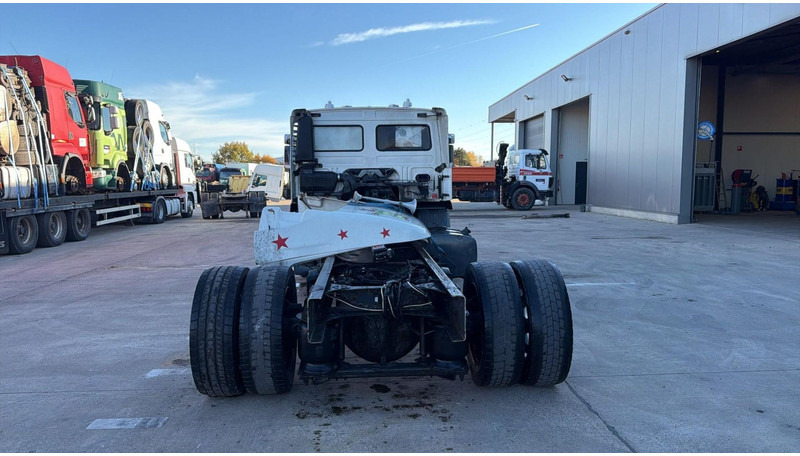 Volvo FL 6 - 220 (MANUAL GEARBOX / BOITE MANUELLE / 8 TONNES) - Važiuoklės sunkvežimis: foto 5 Volvo FL 6 - 220 (MANUAL GEARBOX / BOITE MANUELLE / 8 TONNES) - Važiuoklės sunkvežimis: foto 5