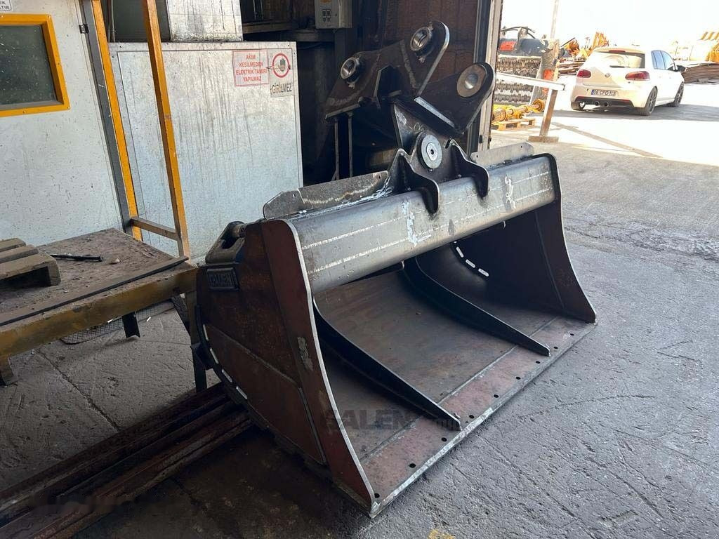 Nauja Ekskavatoriaus kaušas Caterpillar 320 Tilt Bucket: foto 11 Nauja Ekskavatoriaus kaušas Caterpillar 320 Tilt Bucket: foto 11