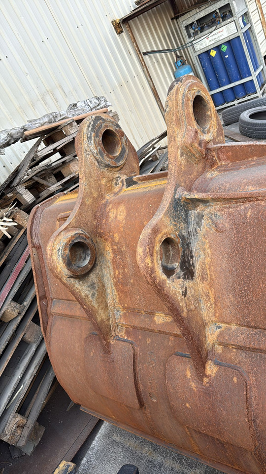 HITACHI Second Hand 50tons Bucket With Cheap Price - Ekskavatoriaus kaušas - Vikšrinis ekskavatorius: foto 2 HITACHI Second Hand 50tons Bucket With Cheap Price - Ekskavatoriaus kaušas - Vikšrinis ekskavatorius: foto 2