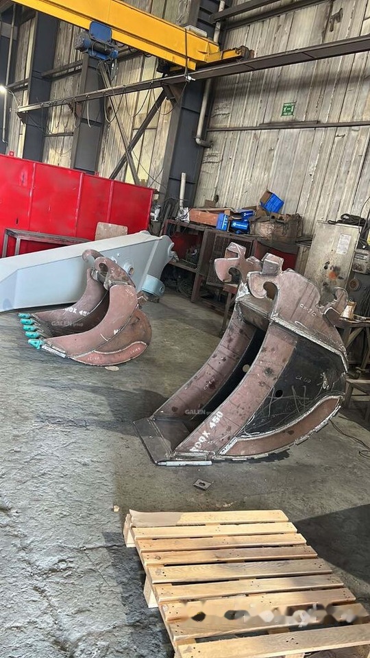 Hitachi ZX135 - Rūšiavimo kaušas: foto 1 Hitachi ZX135 - Rūšiavimo kaušas: foto 1