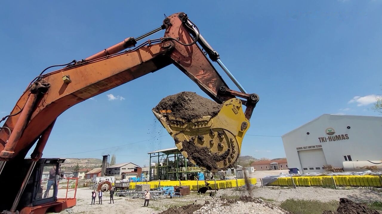 Komatsu PC1250 Extreme Heavy Duty Bucket - Ekskavatoriaus kaušas: foto 4 Komatsu PC1250 Extreme Heavy Duty Bucket - Ekskavatoriaus kaušas: foto 4