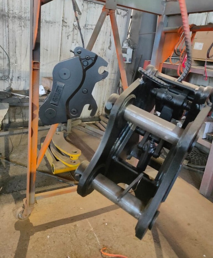 Sany SY35 - Greita jungtis - Ekskavatorius: foto 3 Sany SY35 - Greita jungtis - Ekskavatorius: foto 3