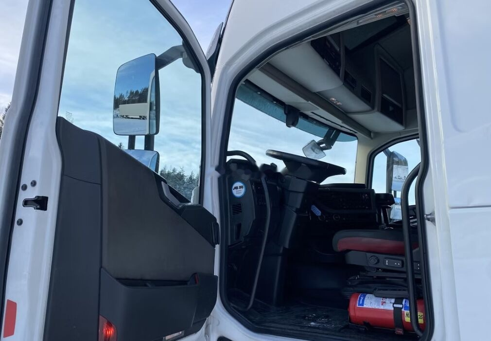 Furgonas sunkvežimis Volvo FH460: foto 15