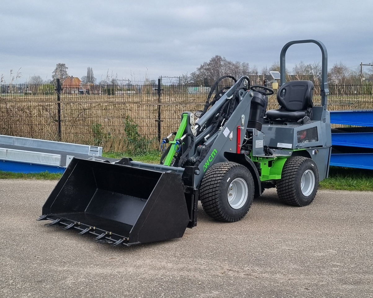 WCM -L1460 shovel met beugel - Ratinis krautuvas: foto 1 WCM -L1460 shovel met beugel - Ratinis krautuvas: foto 1