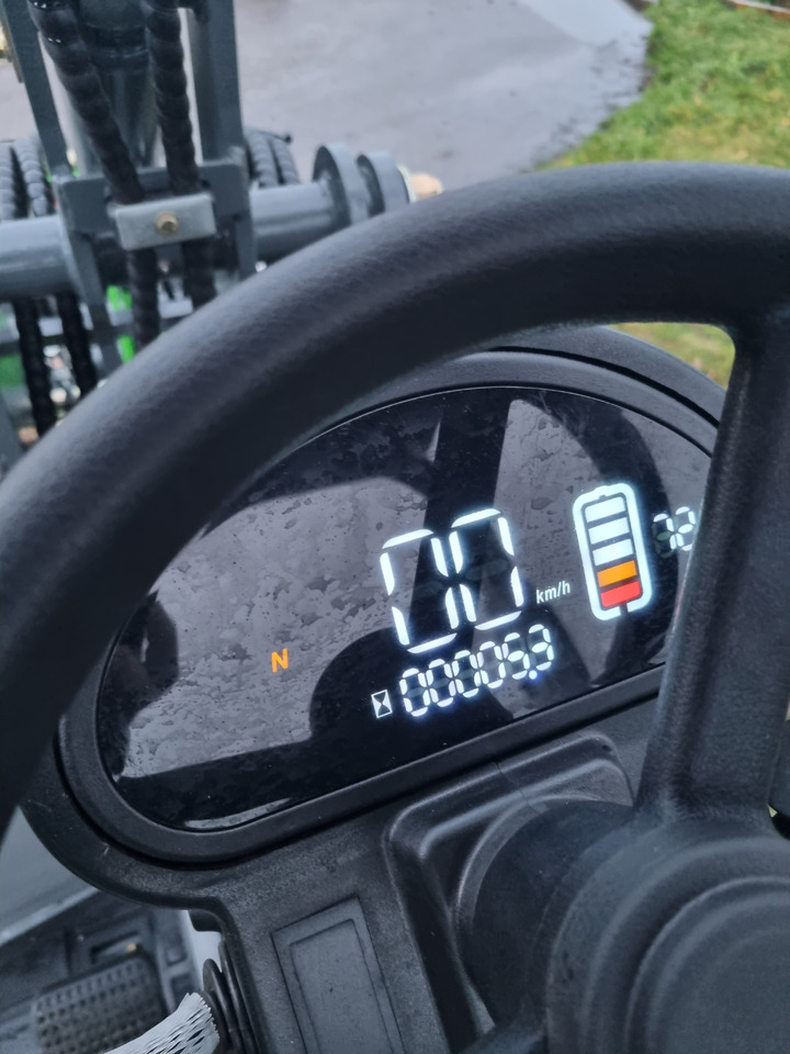 WCM L2110e E-Power - Ratinis krautuvas: foto 1 WCM L2110e E-Power - Ratinis krautuvas: foto 1