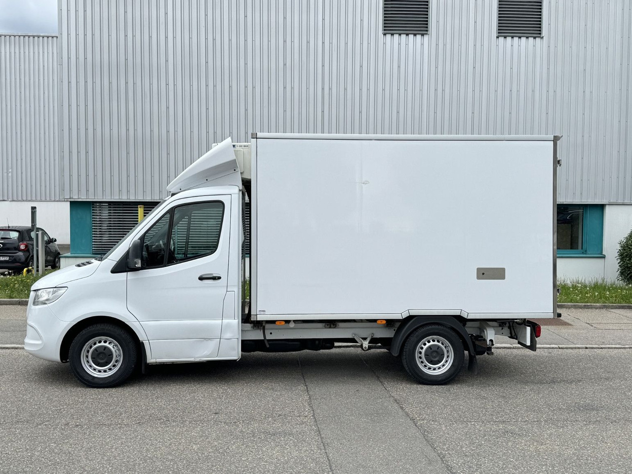 Mercedes-Benz Sprinter 316 Tiefkühl 3,3m TK V-500 MAX Luftgef. - Furgonas šaldytuvas: foto 4 Mercedes-Benz Sprinter 316 Tiefkühl 3,3m TK V-500 MAX Luftgef. - Furgonas šaldytuvas: foto 4