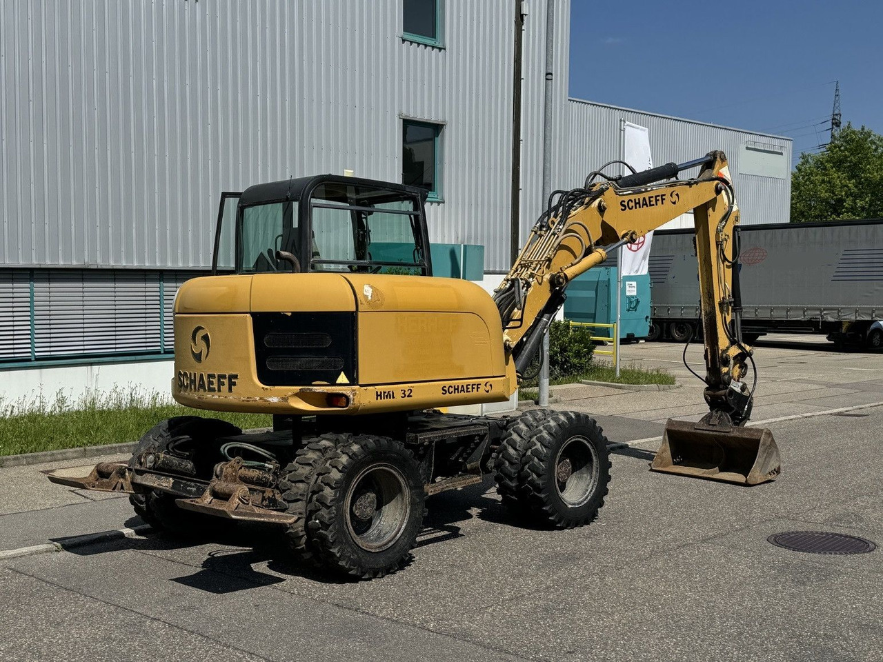 Schaeff HML 32 Mobilbagger 8500kg 4 Löffel - Ratinis ekskavatorius: foto 5 Schaeff HML 32 Mobilbagger 8500kg 4 Löffel - Ratinis ekskavatorius: foto 5