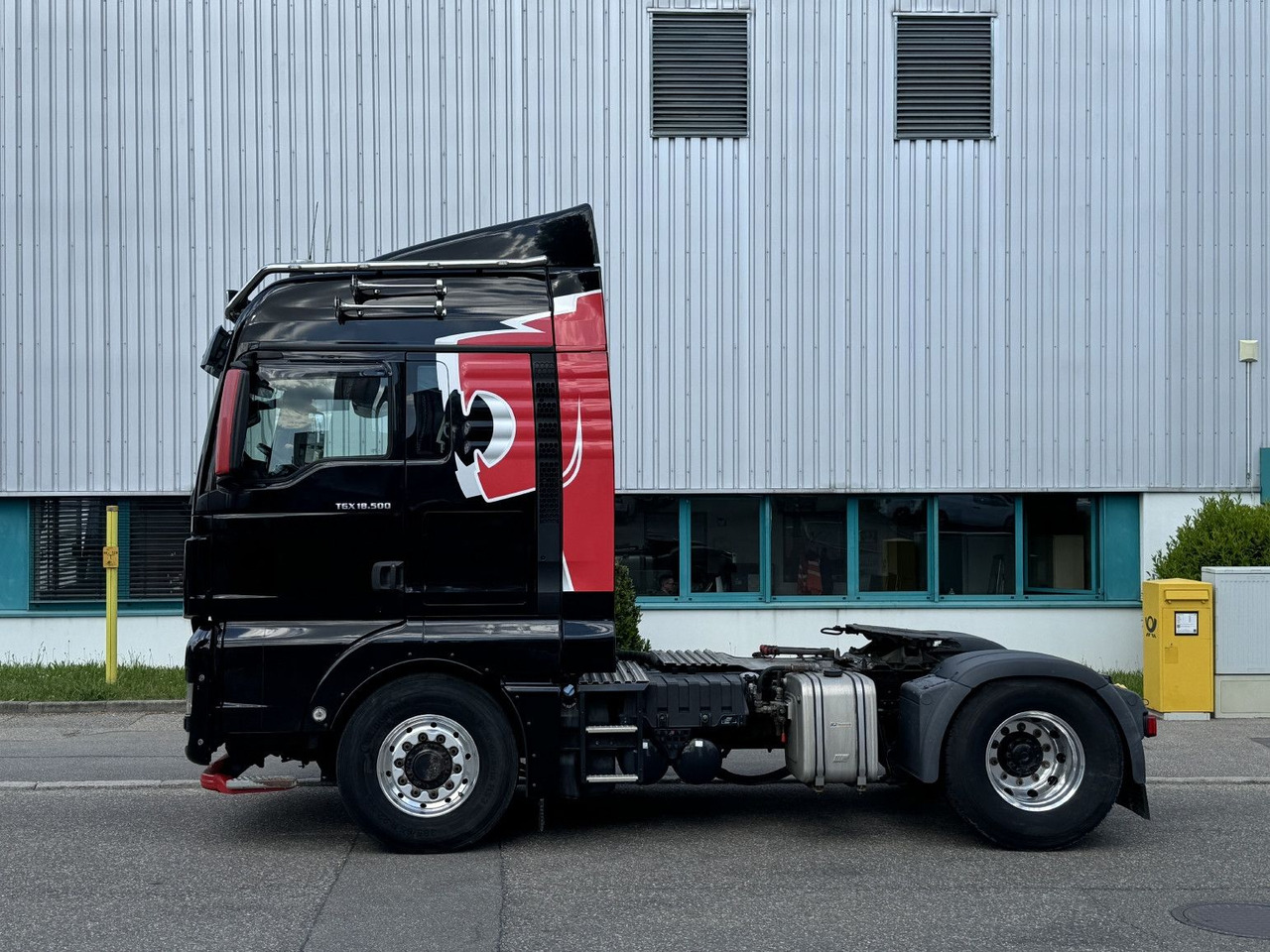 MAN TGX 18.500 4x4 Hydrodrive Hydraulik Motorschaden - Vilkikas: foto 4 MAN TGX 18.500 4x4 Hydrodrive Hydraulik Motorschaden - Vilkikas: foto 4