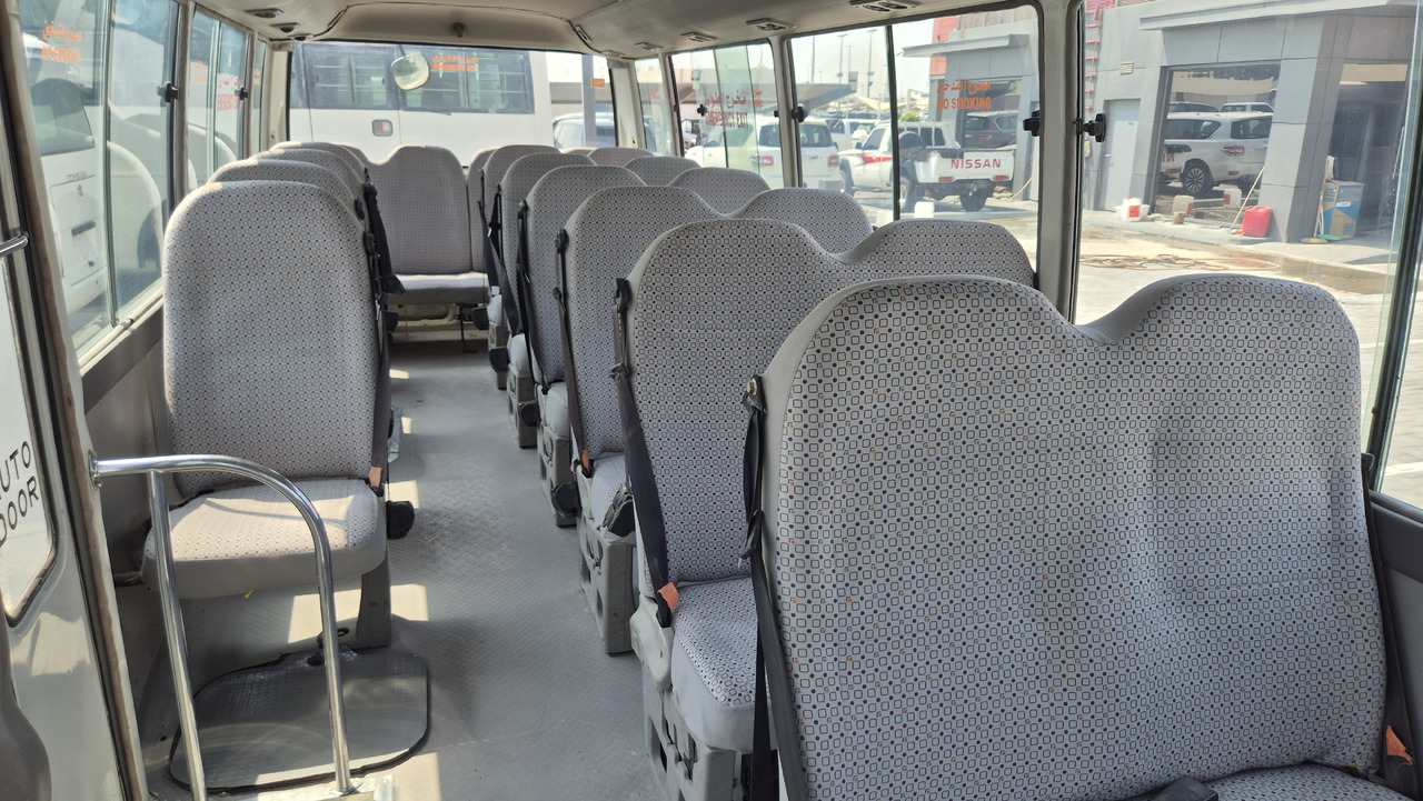 TOYOTA Coaster ... 30 places - Climatisé - Mikroautobusas, Keleivinis furgonas: foto 4 TOYOTA Coaster ... 30 places - Climatisé - Mikroautobusas, Keleivinis furgonas: foto 4