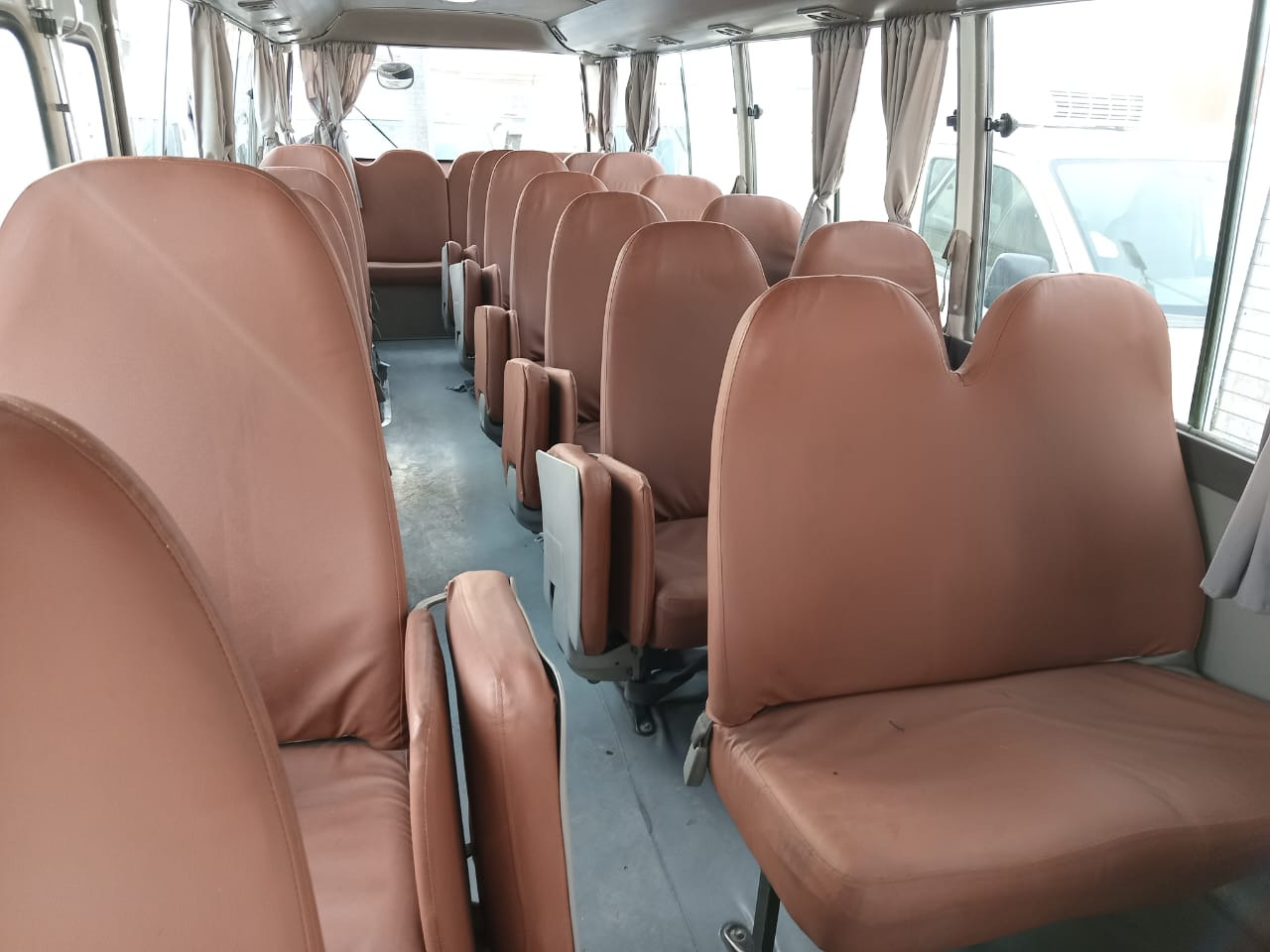 TOYOTA Coaster ... 30 places - diesel - climatisé ... BELGIQUE.. - Mikroautobusas, Keleivinis furgonas: foto 4 TOYOTA Coaster ... 30 places - diesel - climatisé ... BELGIQUE.. - Mikroautobusas, Keleivinis furgonas: foto 4