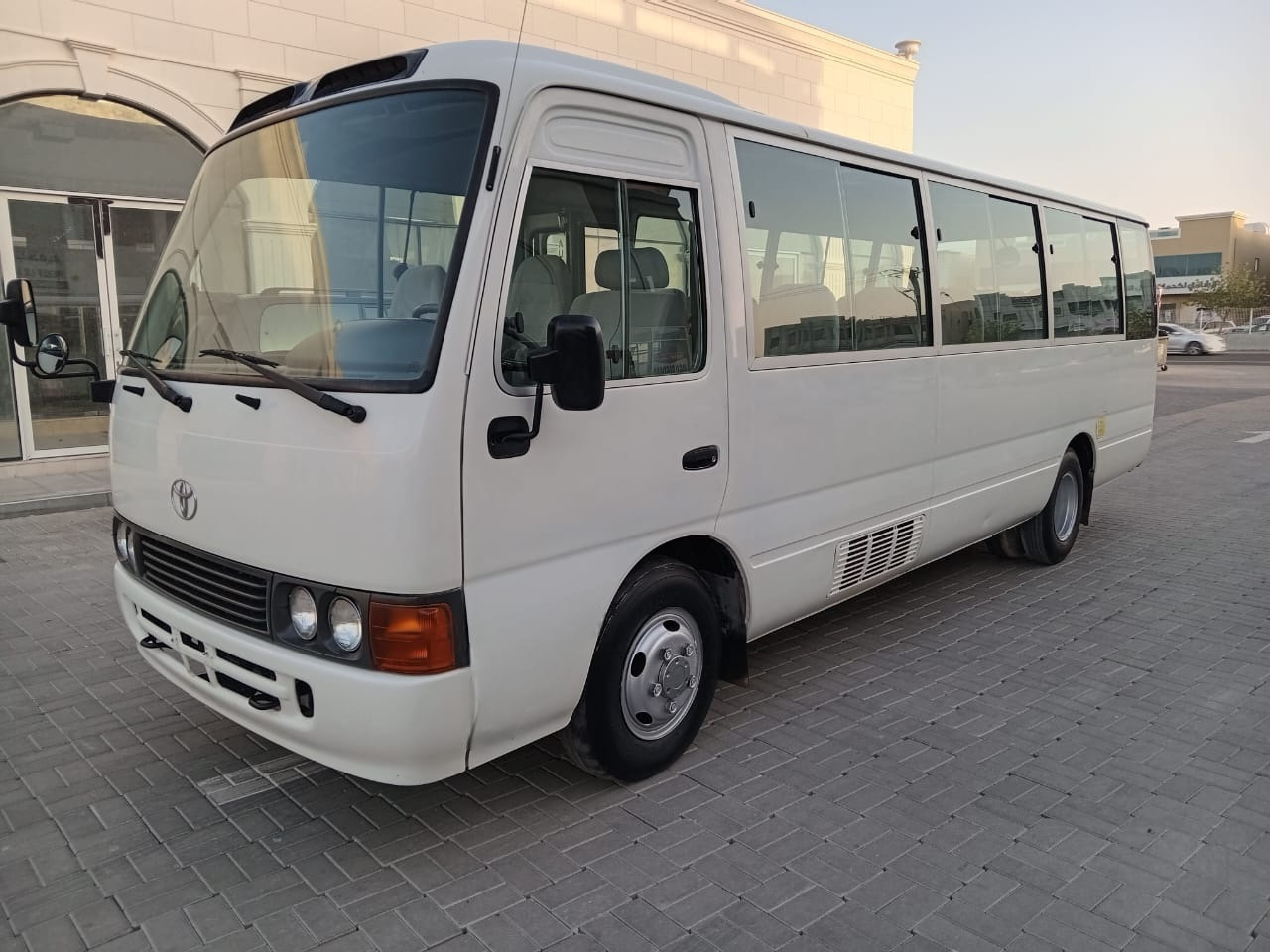 TOYOTA Coaster ... 30 places - diesel - climatisé ... BELGIQUE.. - Mikroautobusas, Keleivinis furgonas: foto 1 TOYOTA Coaster ... 30 places - diesel - climatisé ... BELGIQUE.. - Mikroautobusas, Keleivinis furgonas: foto 1