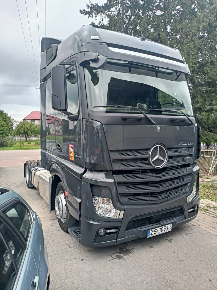 Mercedes-Benz Mp4 1845 mega - Vilkikas: foto 2 Mercedes-Benz Mp4 1845 mega - Vilkikas: foto 2