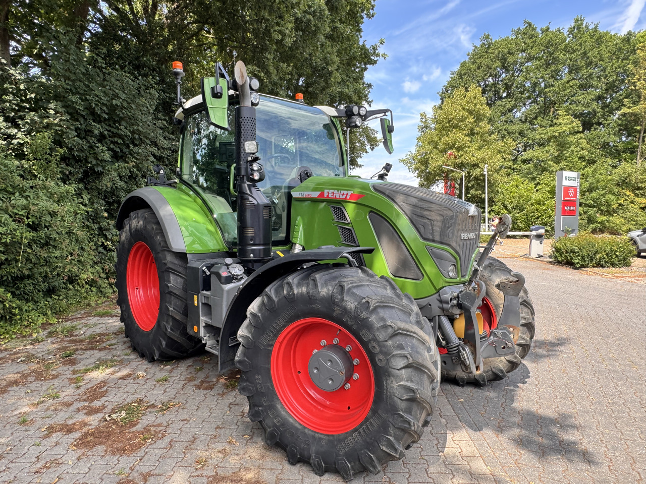 Fendt 718 Gen6 PowerPlus - Traktorius: foto 2 Fendt 718 Gen6 PowerPlus - Traktorius: foto 2