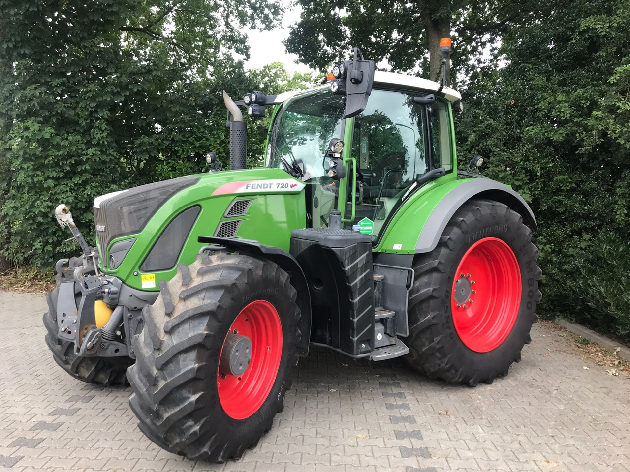 Fendt 720 Vario S4 PowerPlus - Traktorius: foto 1 Fendt 720 Vario S4 PowerPlus - Traktorius: foto 1