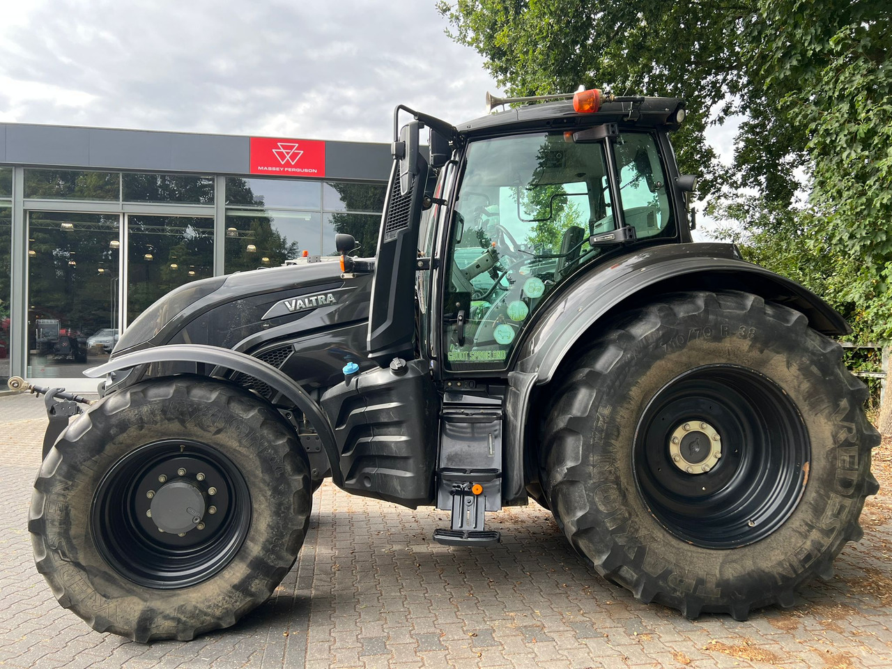 Valtra T174 Versu - Traktorius: foto 2 Valtra T174 Versu - Traktorius: foto 2