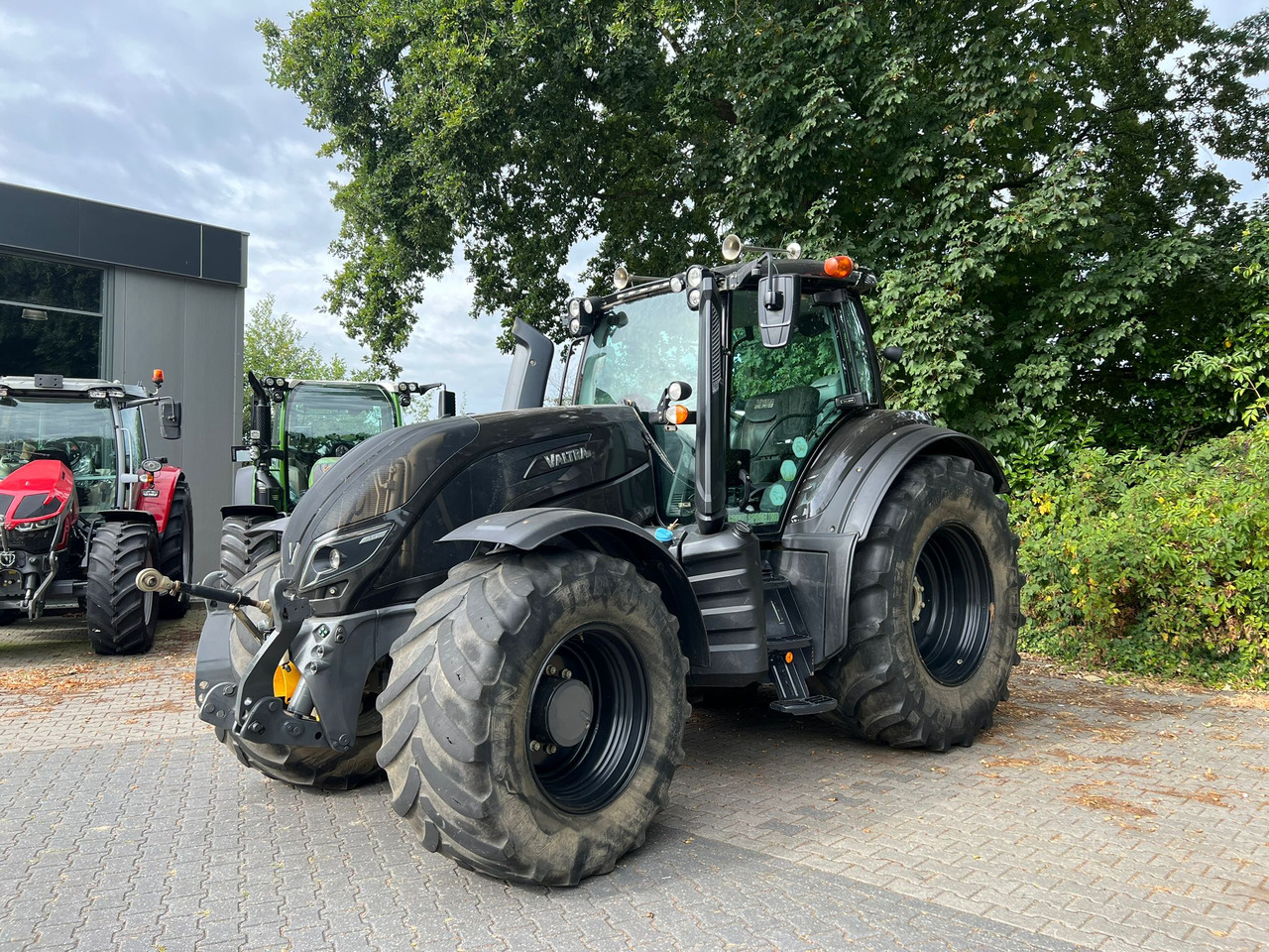 Valtra T174 Versu - Traktorius: foto 1 Valtra T174 Versu - Traktorius: foto 1