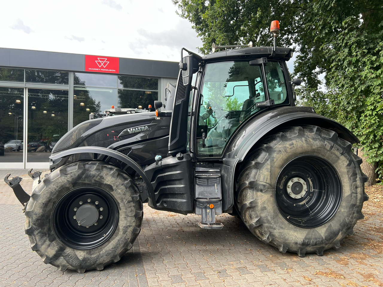 Valtra T174 Versu - Traktorius: foto 2 Valtra T174 Versu - Traktorius: foto 2