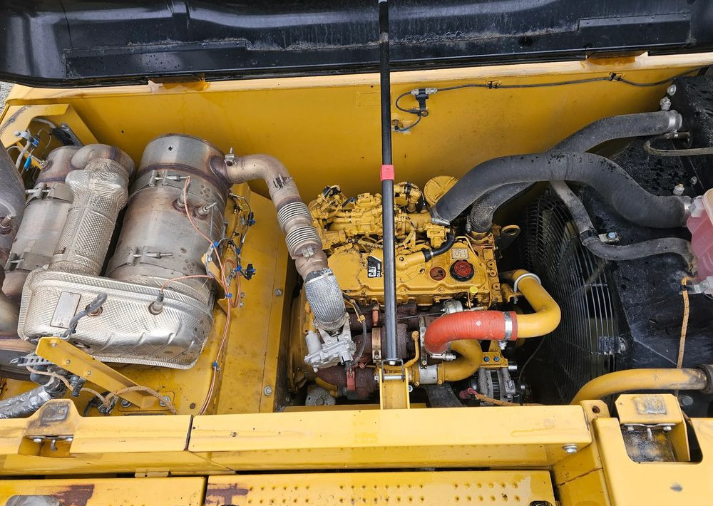 Vikšrinis ekskavatorius Caterpillar 320 FL, 2017 ROK, 8500 MTH: foto 14