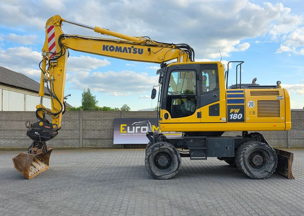 Komatsu PW 180-10, 2017 ROK, 6000 MTH, OIL QUICK - Ratinis ekskavatorius: foto 3 Komatsu PW 180-10, 2017 ROK, 6000 MTH, OIL QUICK - Ratinis ekskavatorius: foto 3