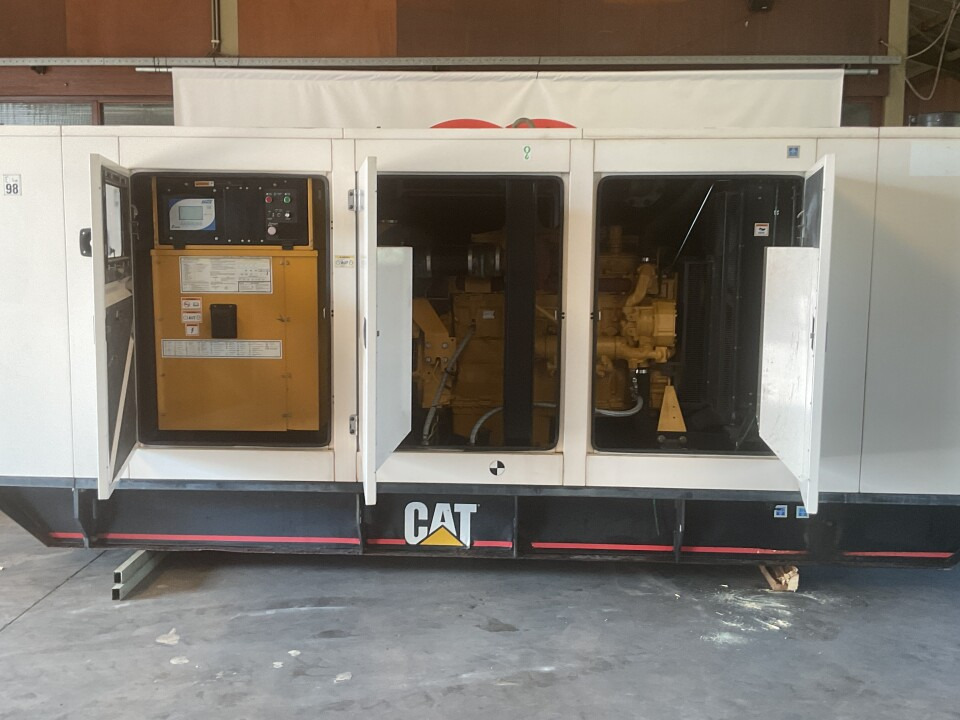 Caterpillar 3406, 350KVA generatorset. Low hours - Elektrinis generatorius: foto 2 Caterpillar 3406, 350KVA generatorset. Low hours - Elektrinis generatorius: foto 2