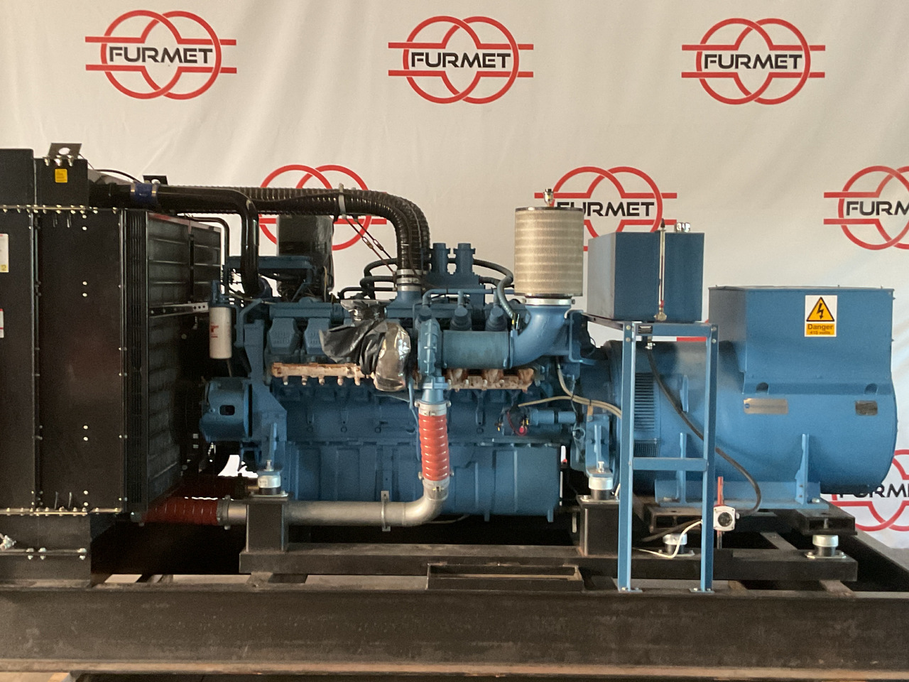 MTU 16V2000, 900KVA generatorset. Like brand new. Low standby hours - Elektrinis generatorius: foto 1 MTU 16V2000, 900KVA generatorset. Like brand new. Low standby hours - Elektrinis generatorius: foto 1