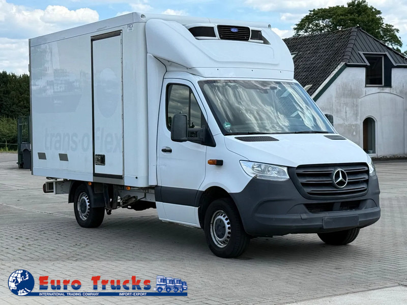 Mercedes-Benz Sprinter 316 - Furgonas šaldytuvas: foto 3 Mercedes-Benz Sprinter 316 - Furgonas šaldytuvas: foto 3