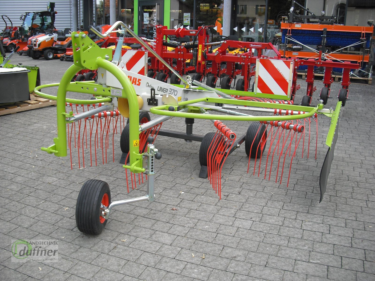 CLAAS Liner 370 - Šieno grėblys/ Vartytuvas: foto 3 CLAAS Liner 370 - Šieno grėblys/ Vartytuvas: foto 3