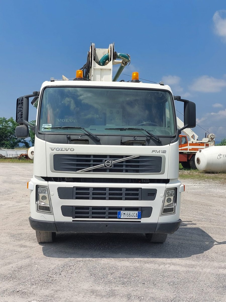 VOLVO FM12 R64 380 - Betono siurblys: foto 3 VOLVO FM12 R64 380 - Betono siurblys: foto 3
