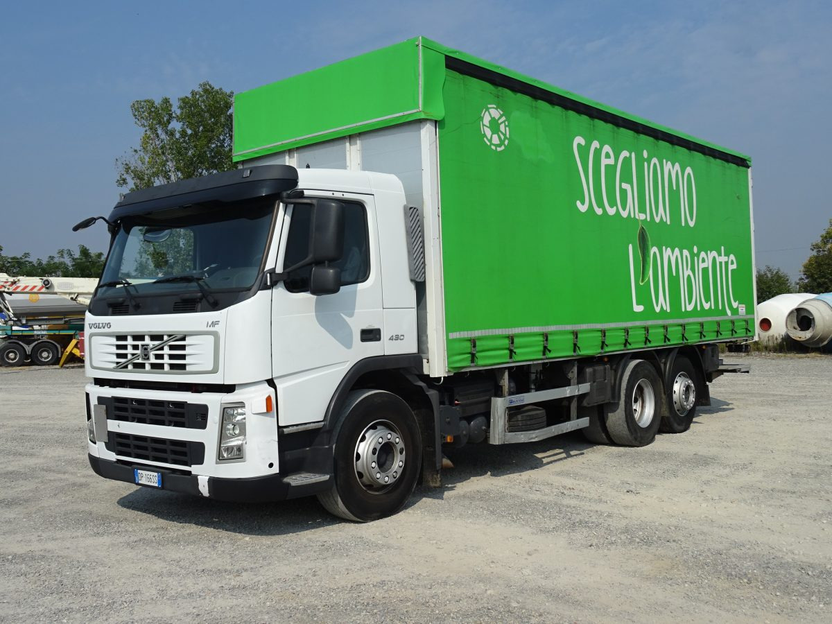 VOLVO FM9 R 62 - Tentinis sunkvežimis: foto 1 VOLVO FM9 R 62 - Tentinis sunkvežimis: foto 1