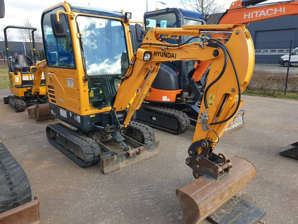 Hyundai R18-9 - Mini ekskavatorius: foto 2 Hyundai R18-9 - Mini ekskavatorius: foto 2