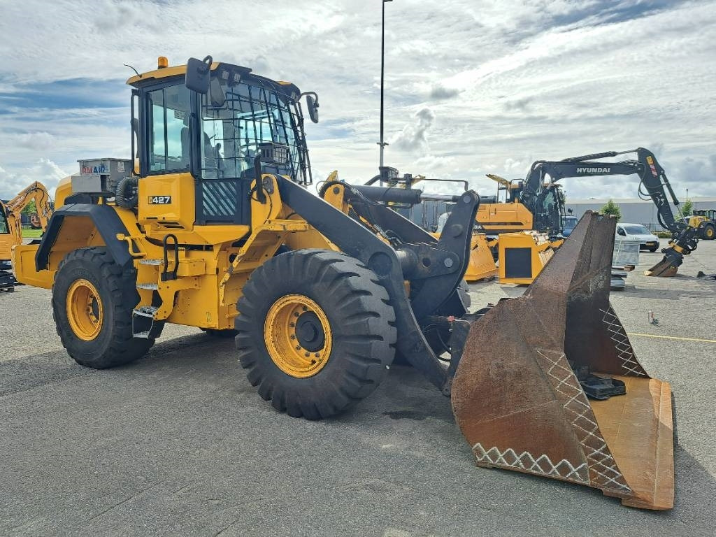 JCB 427 ZX - Ratinis krautuvas: foto 2 JCB 427 ZX - Ratinis krautuvas: foto 2