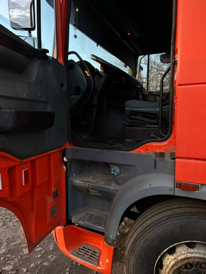 DAF XF 95.430 Tractor head - Vilkikas: foto 4 DAF XF 95.430 Tractor head - Vilkikas: foto 4
