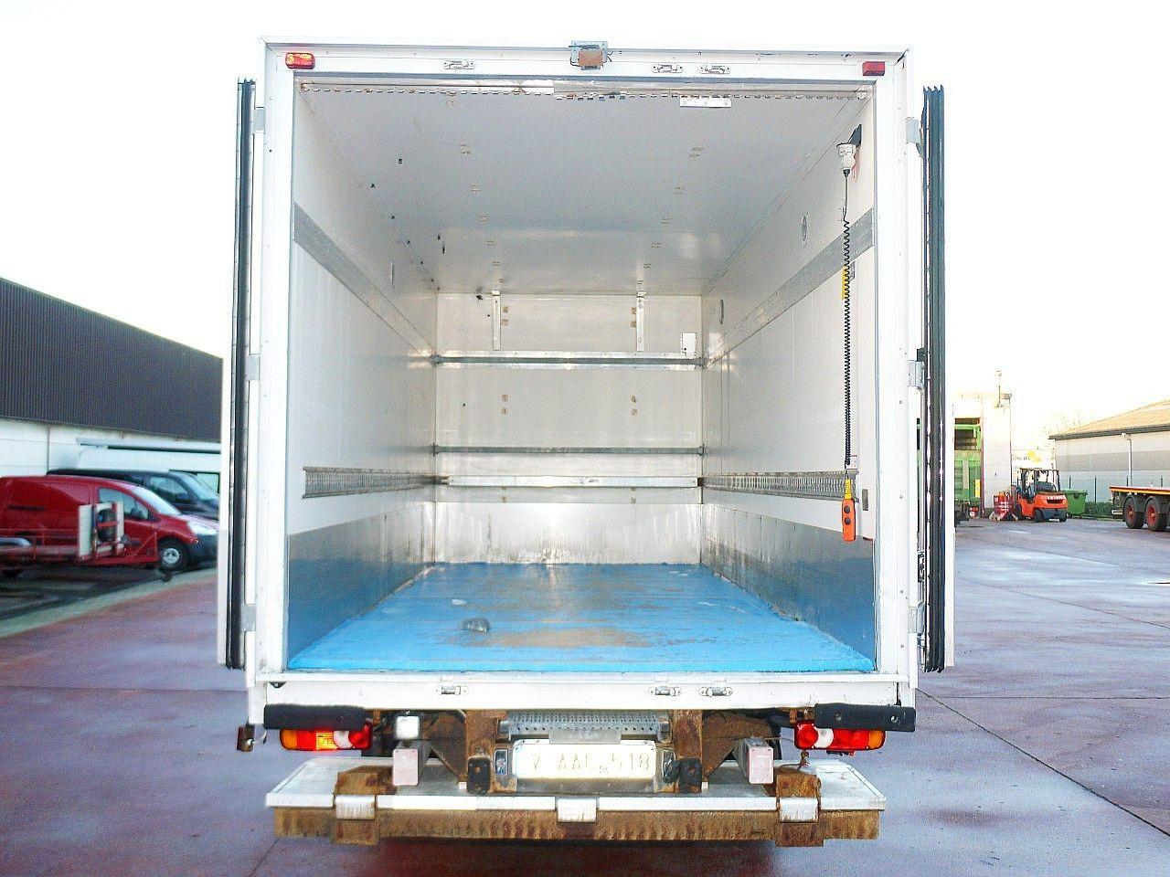 Refrižeratorius sunkvežimis DAF LF 45.160 ISOTHERM KOFFER LADEBORDWAND: foto 9