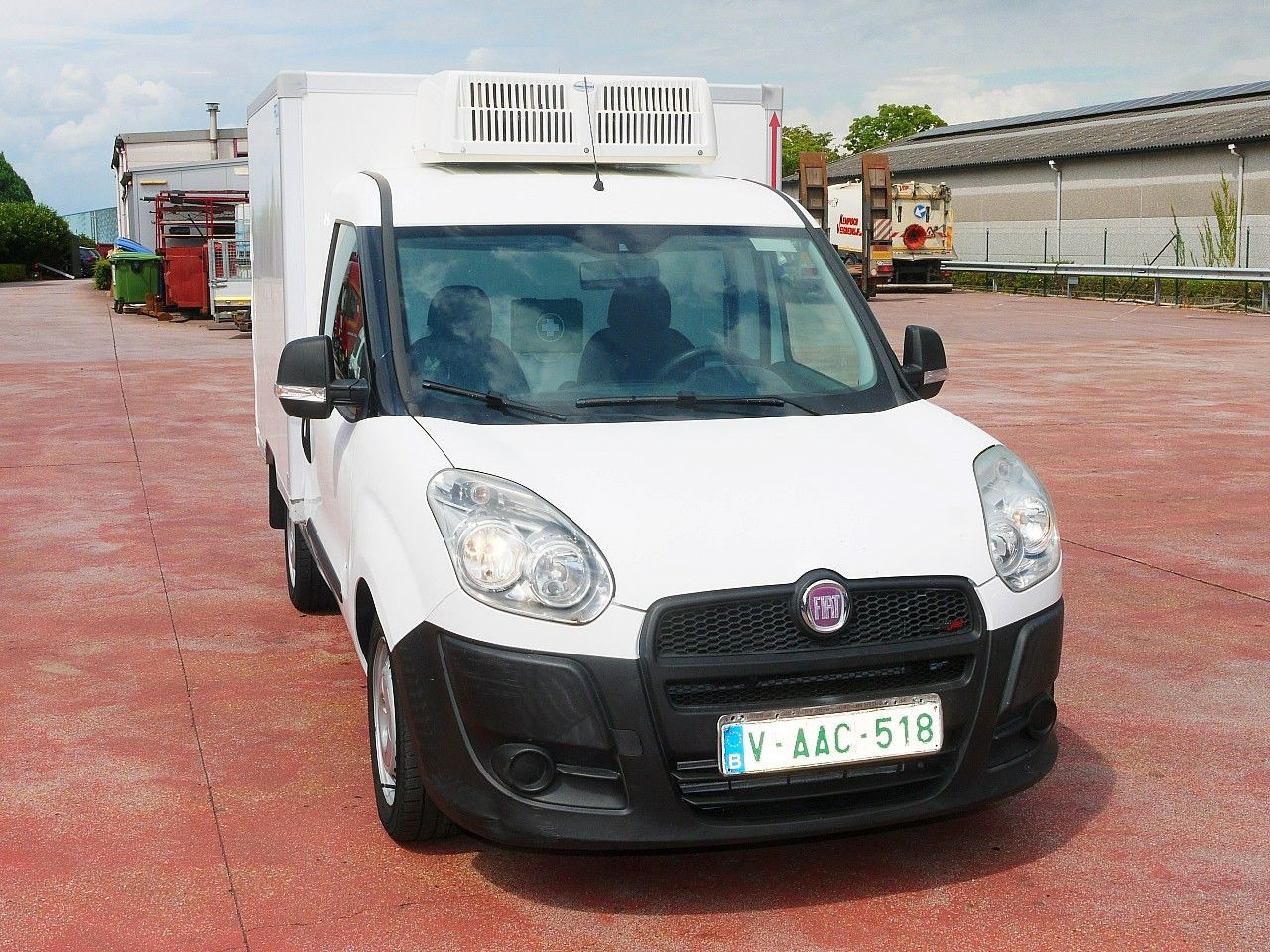 Fiat DOBLO 1.3 KUHLKOFFER RELEC FROID TR 22 -20C - Furgonas šaldytuvas: foto 1 Fiat DOBLO 1.3 KUHLKOFFER RELEC FROID TR 22 -20C - Furgonas šaldytuvas: foto 1